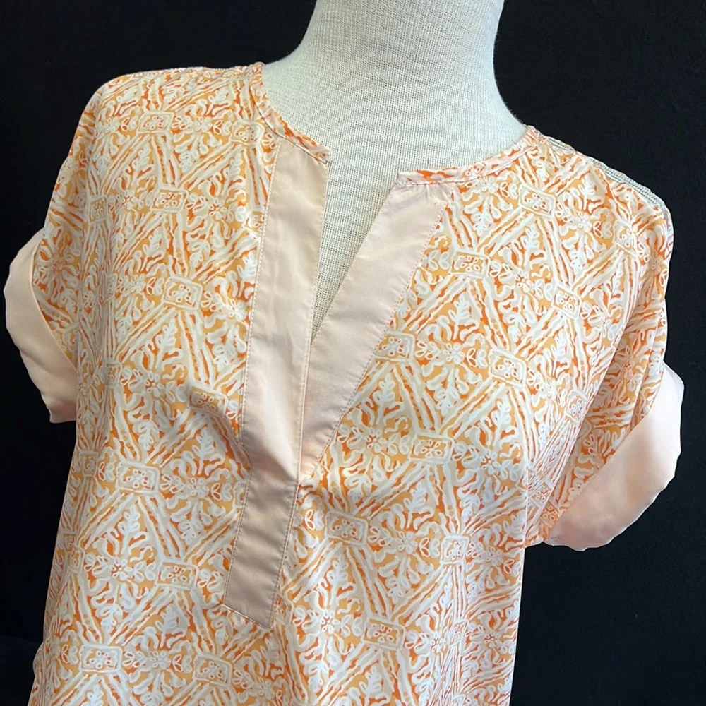 Peach Color Cato est. 1946 V-neck Sleeveless Top size medium
